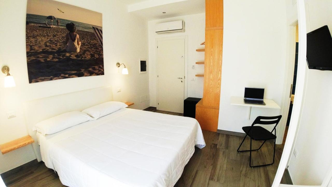 Hotel Rio Claro Fondi Esterno foto