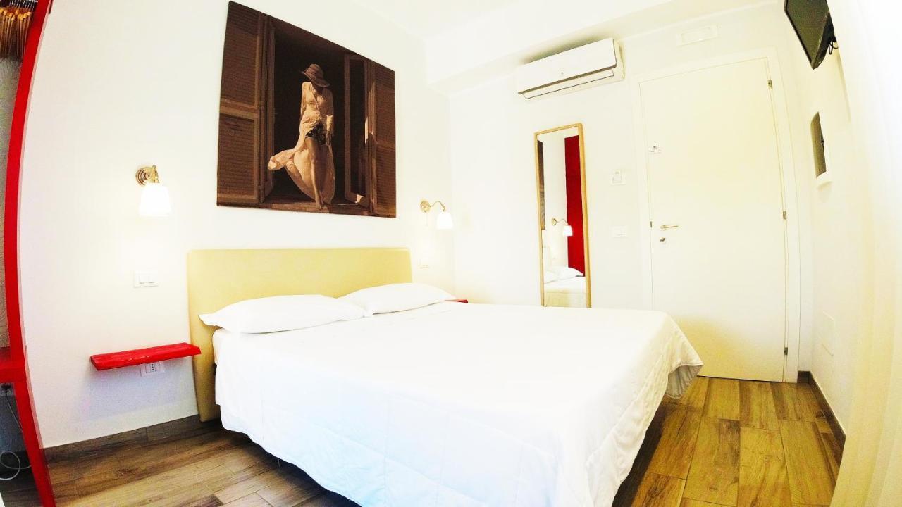 Hotel Rio Claro Fondi Esterno foto